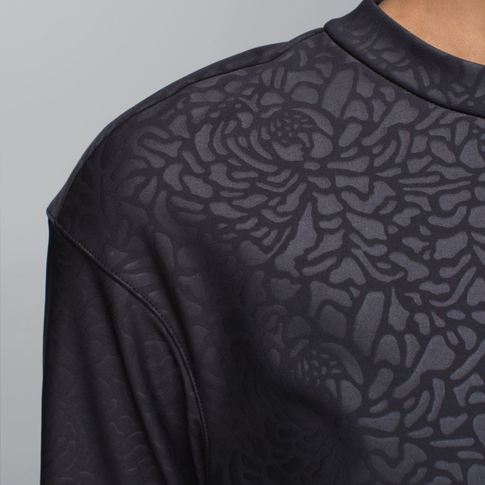 Lululemon Departure Top - Petal Camo Embossed Black - Picture 4 of 15